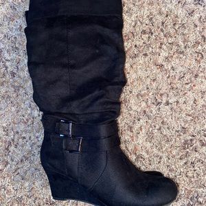 Black knee-high heel boots